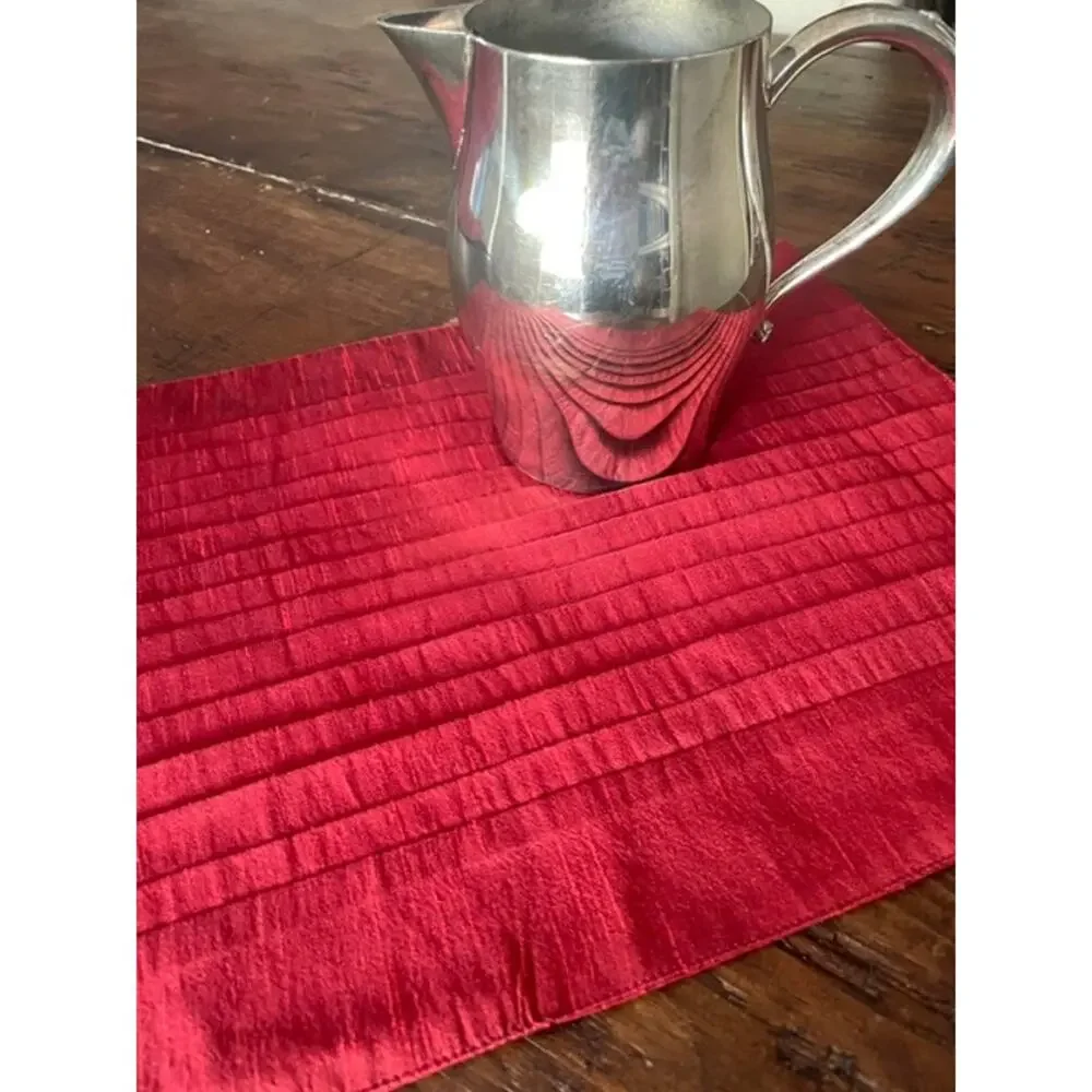 Florida Marketplace Entertaining Burgundy Red Pleated Placemats Set of 7 13x18
